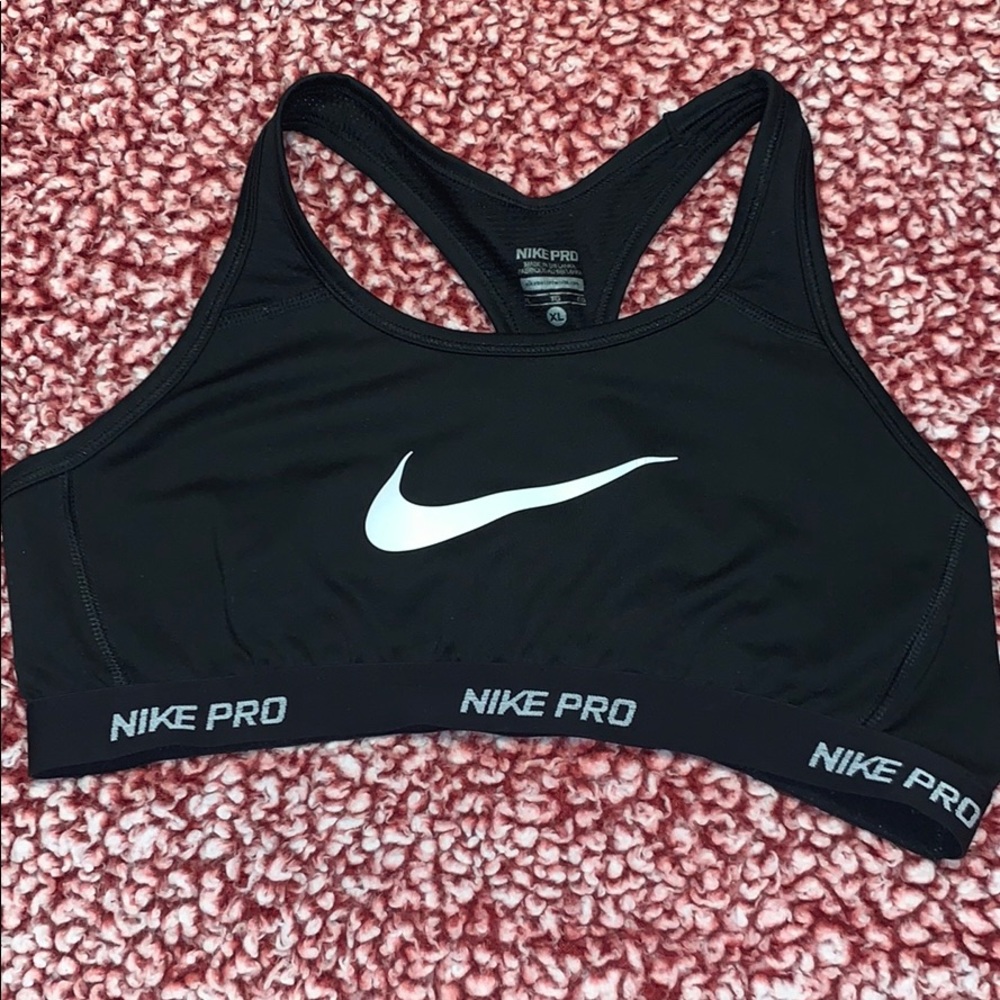 Nike Pro Sports Bra